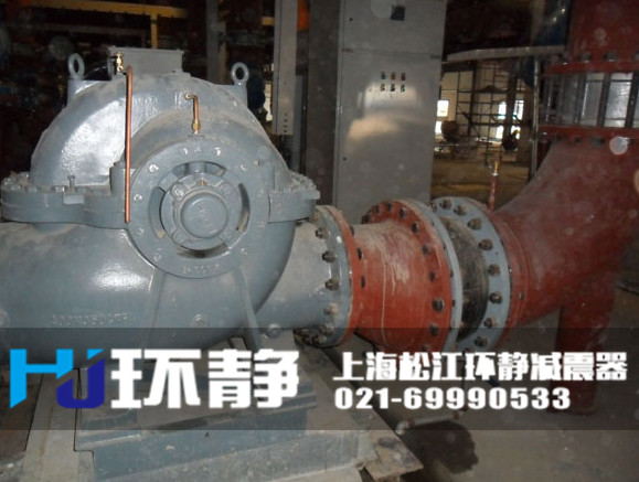 香港港島深水灣高壓管道<a href=http://www.txsj888.cn target=_blank class=infotextkey>橡膠接頭</a>運行實圖